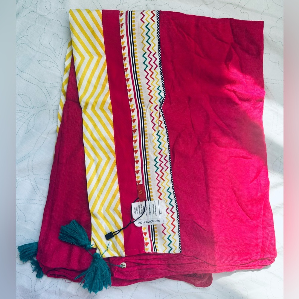 100% viscose Vibrant pink and Yellow Patterned Scarf full size